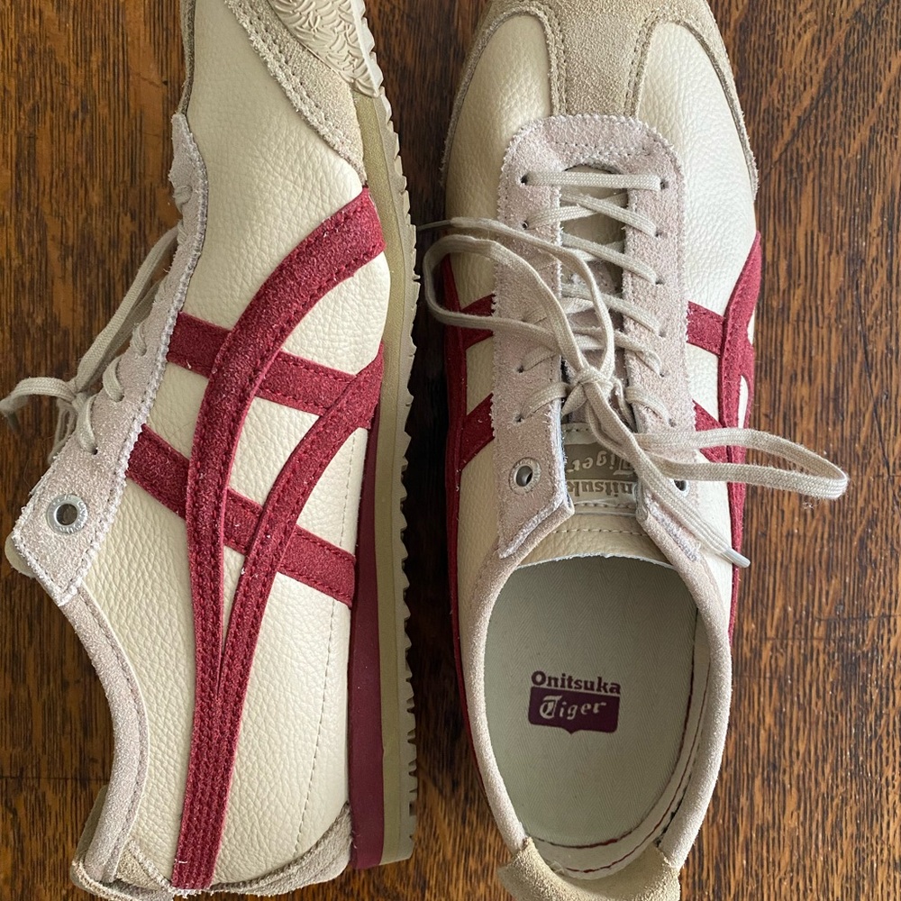 Onitsuka Tiger Cream & Burgundy Mexico 66
